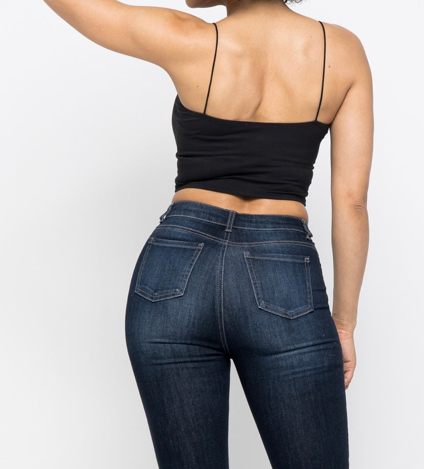 Mercedes Crop