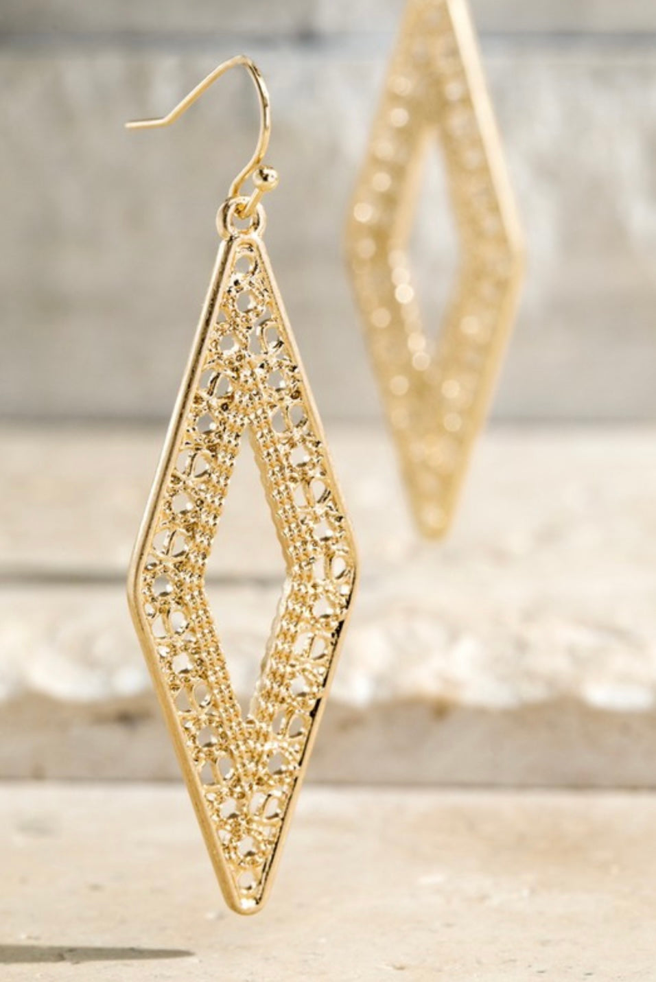 Gold Metal Diamond Shape Earring